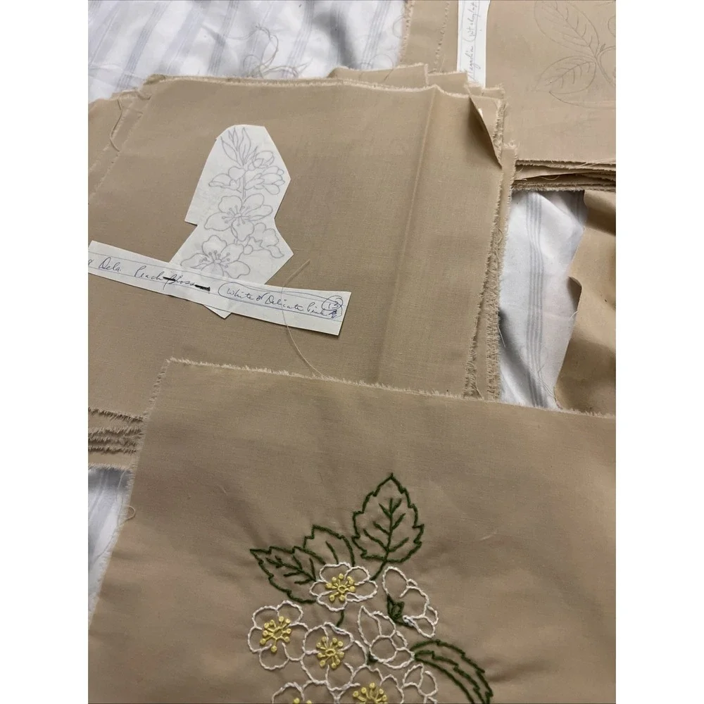 Vintage Lot Unfinished Quilting Squares State Flowers Embroidered Pieces